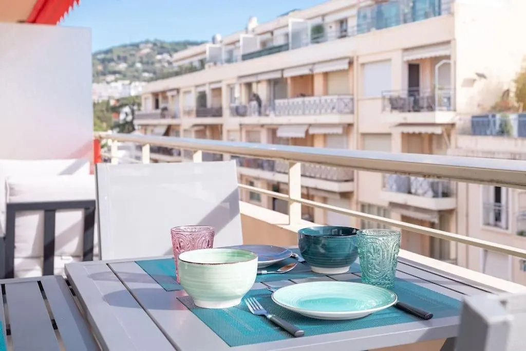 Amazing Apartment With Private Terrace & Full Air Conditioning - Walk To The Beach, La Croisette! - Latour Maubourg 18 By Halldis Cannes