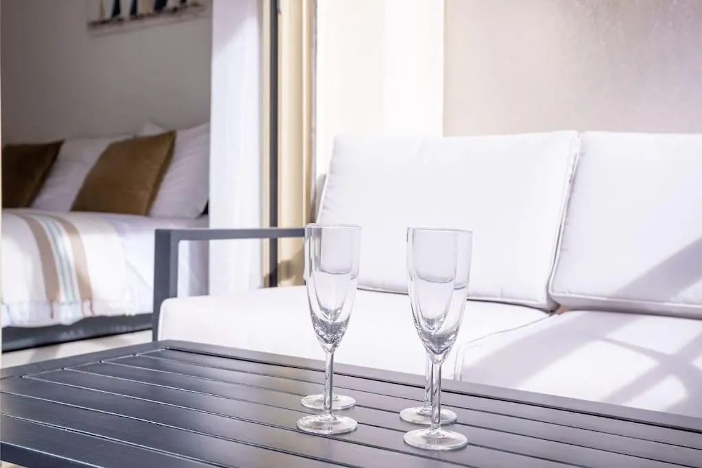 Amazing Apartment With Private Terrace & Full Air Conditioning - Walk To The Beach, La Croisette! - Latour Maubourg 18 By Halldis Cannes